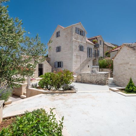 Villa Komelo Škrip Buitenkant foto