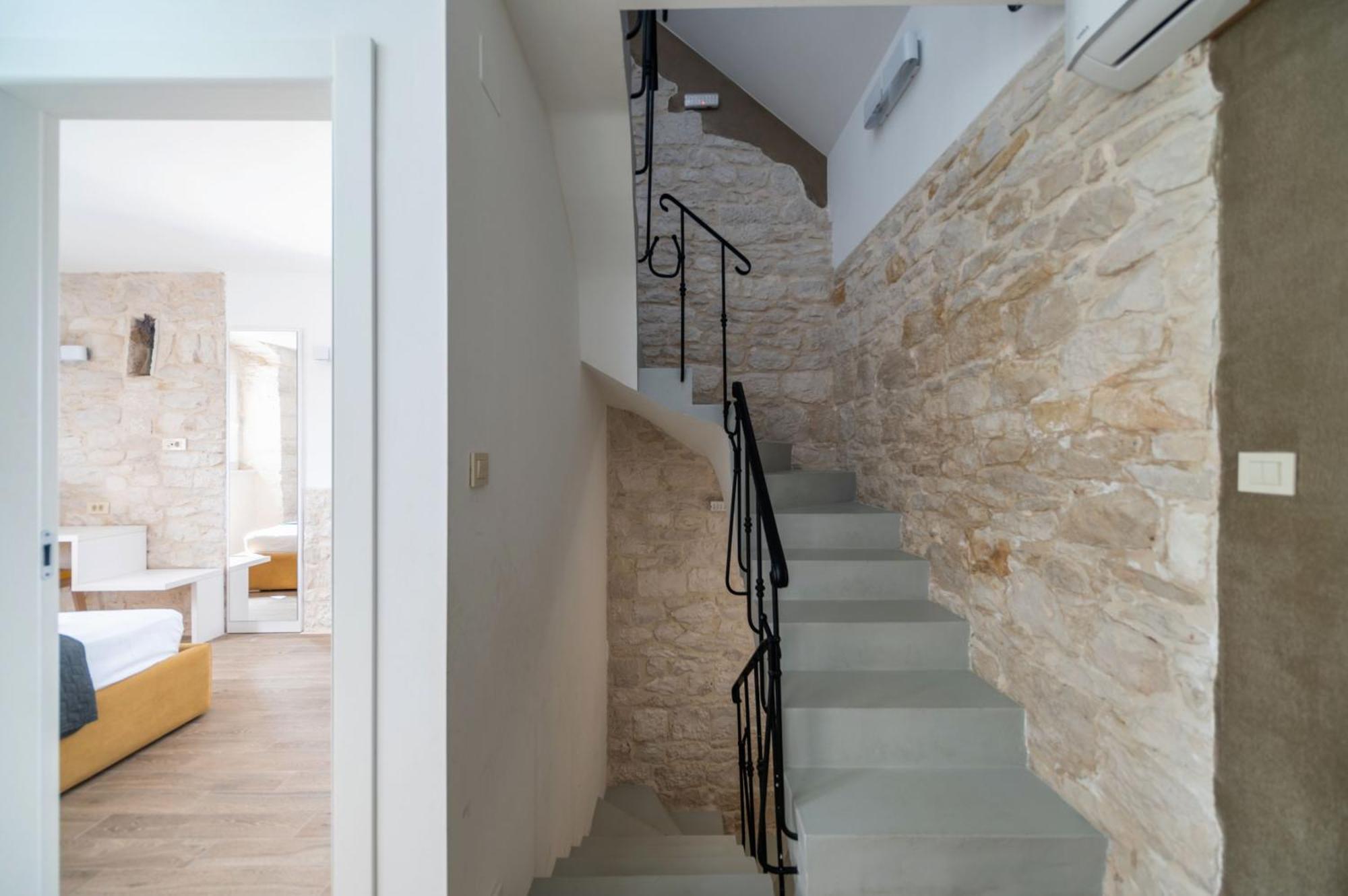 Villa Komelo Škrip Buitenkant foto