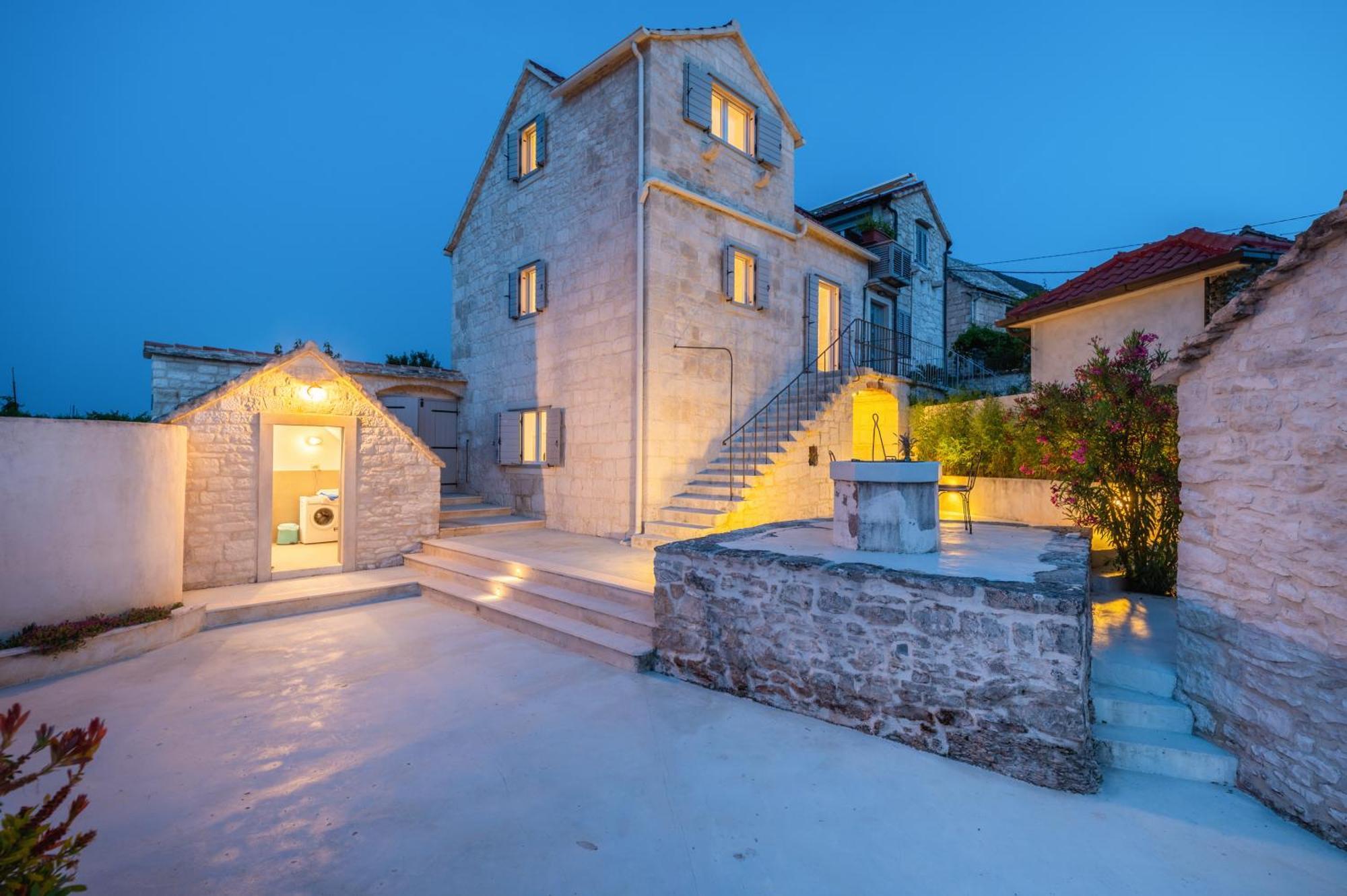 Villa Komelo Škrip Buitenkant foto