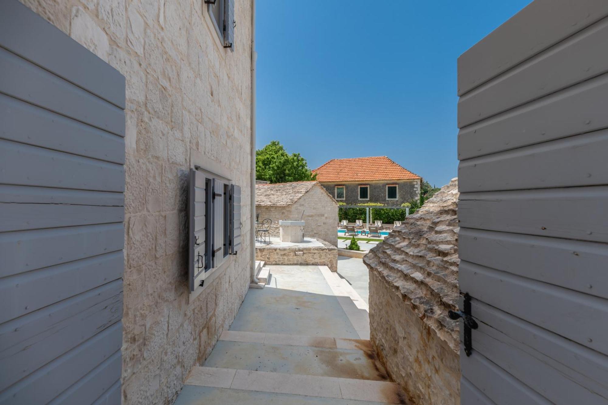 Villa Komelo Škrip Buitenkant foto